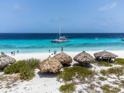 /book-tours/Blue-Finn/Blue-Finn-Klein-Curacao-3.jpg